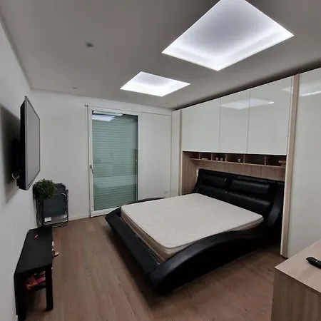 Apartment Di Lusso In Centro Cattolica
