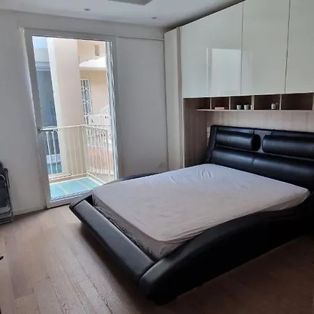 Di Lusso In Centro Apartment *